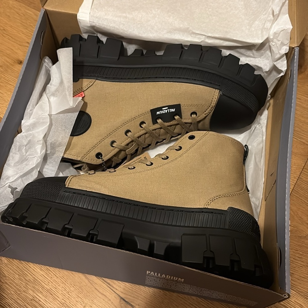Palladium NIB Revolt HI TX Woman’s Olive Boot size 10 - Picture 4 of 6